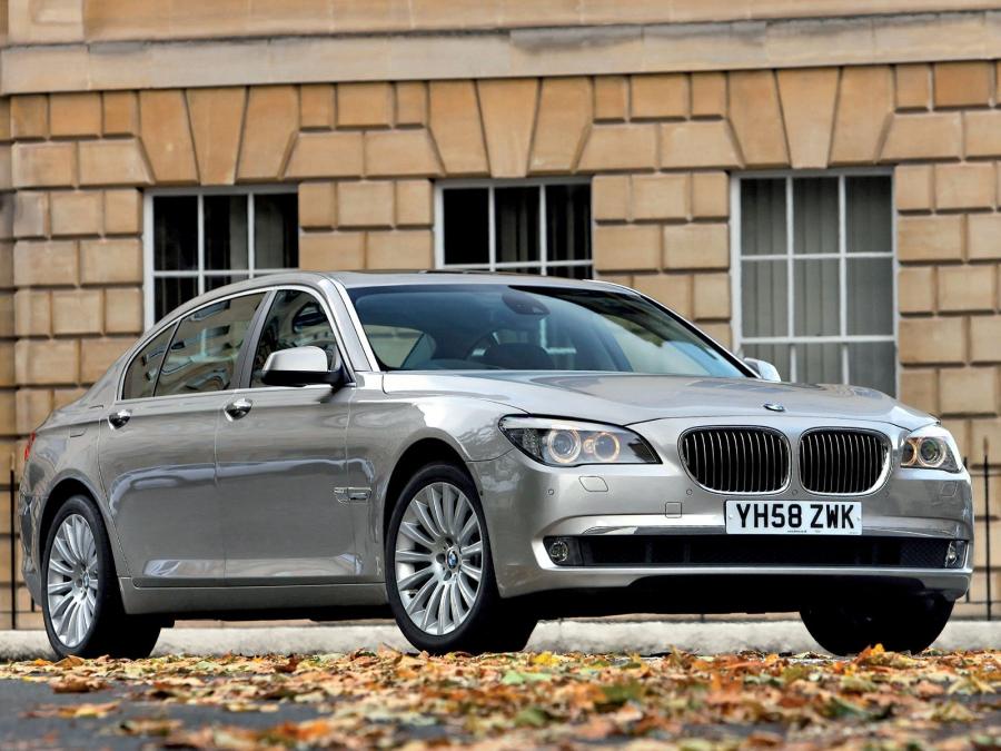 BMW 750Li 2008 года  (UK) (фото 7 из 10)